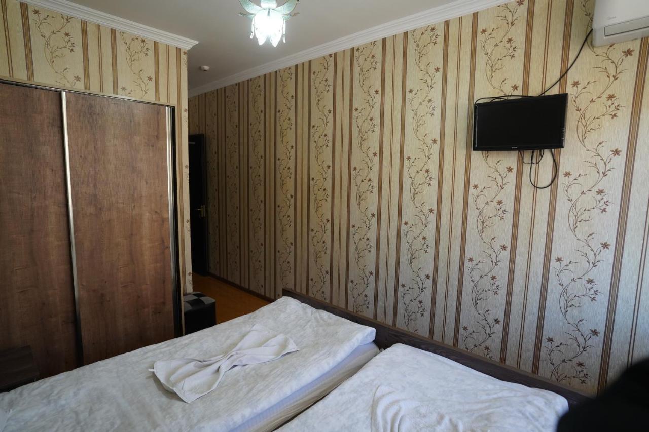 Imperator 1 Hotel Kutaisi Dış mekan fotoğraf