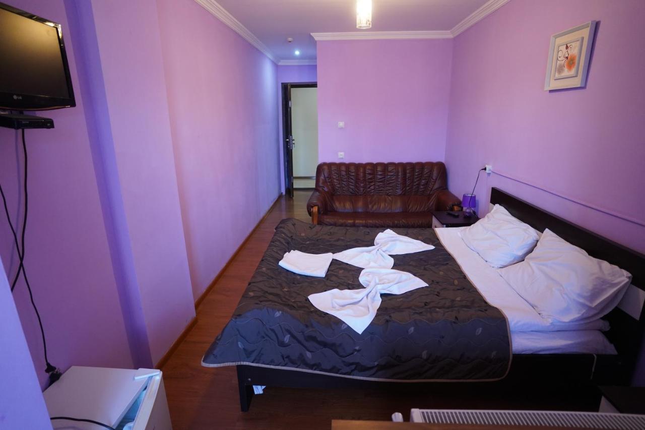 Imperator 1 Hotel Kutaisi Dış mekan fotoğraf
