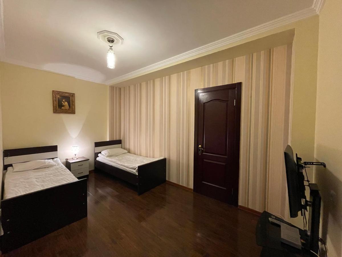 Imperator 1 Hotel Kutaisi Dış mekan fotoğraf