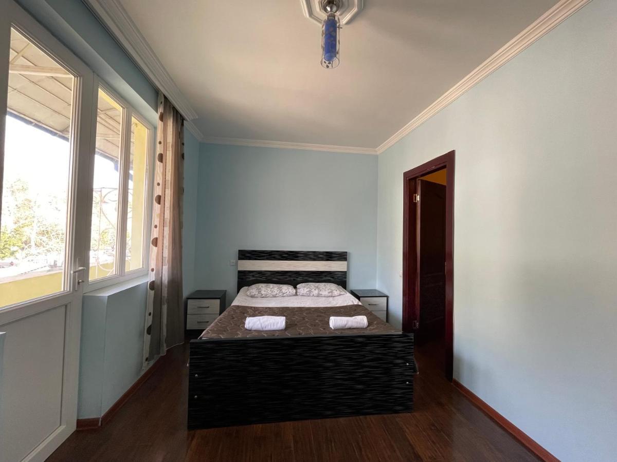 Imperator 1 Hotel Kutaisi Dış mekan fotoğraf