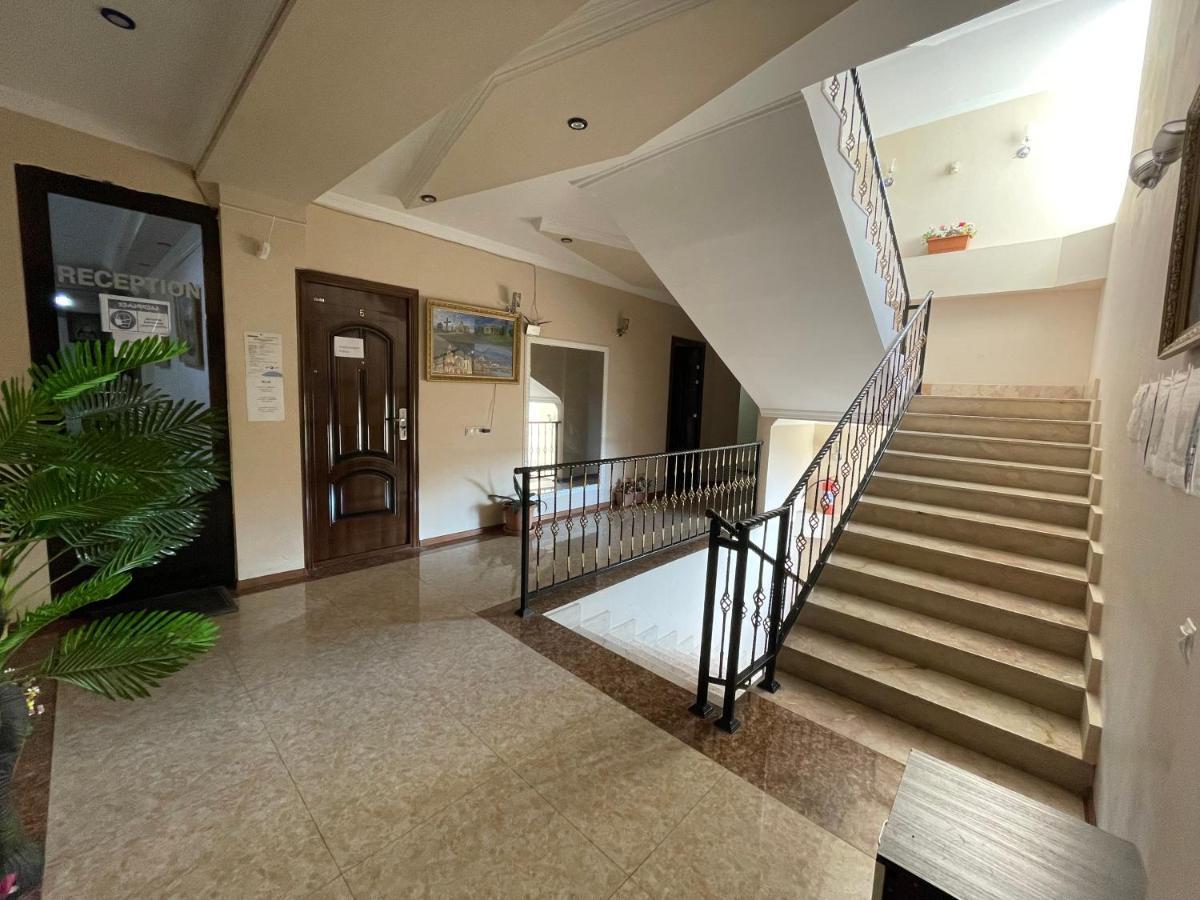 Imperator 1 Hotel Kutaisi Dış mekan fotoğraf