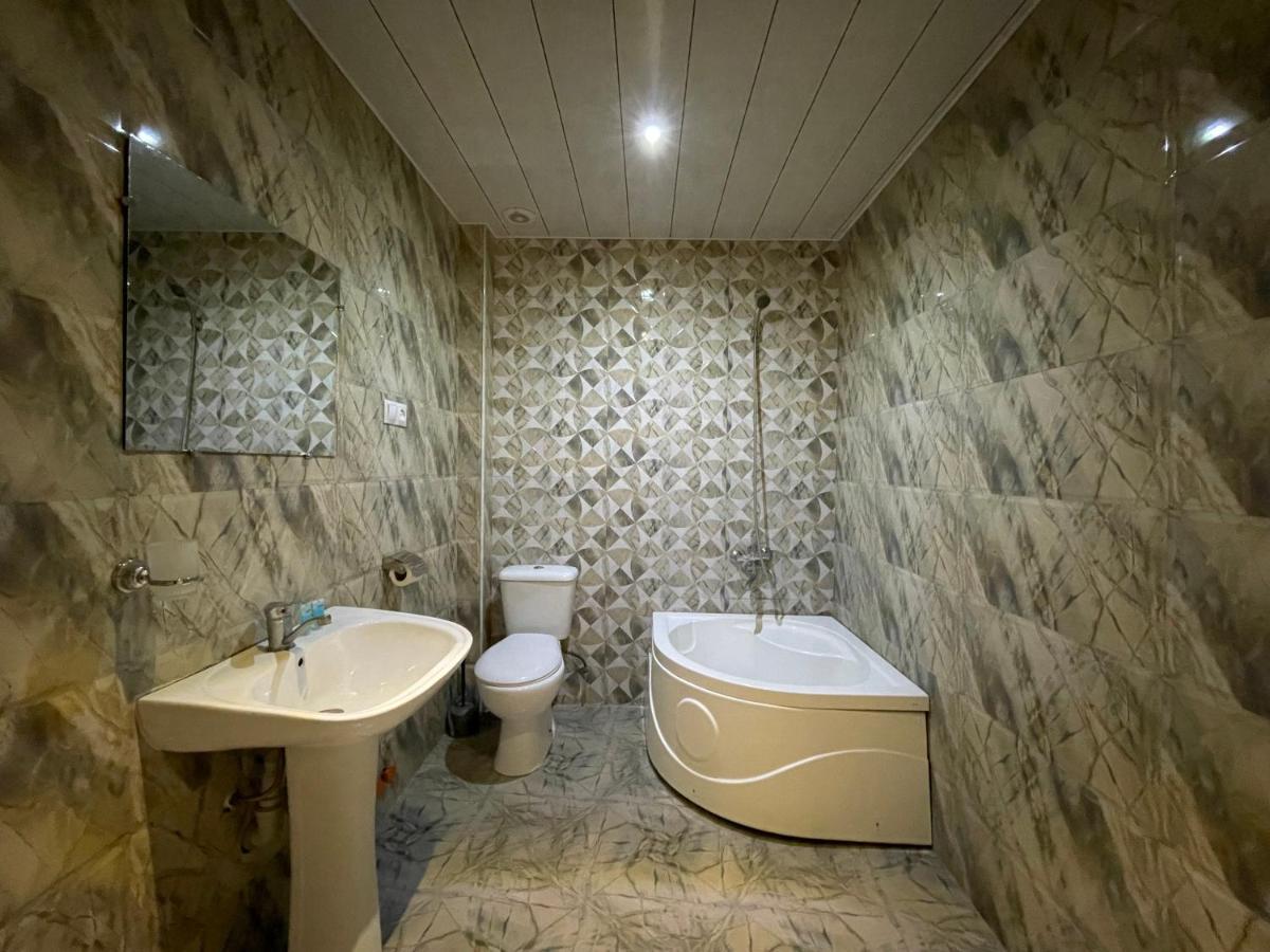 Imperator 1 Hotel Kutaisi Dış mekan fotoğraf