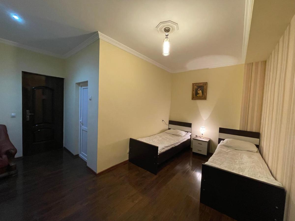 Imperator 1 Hotel Kutaisi Dış mekan fotoğraf