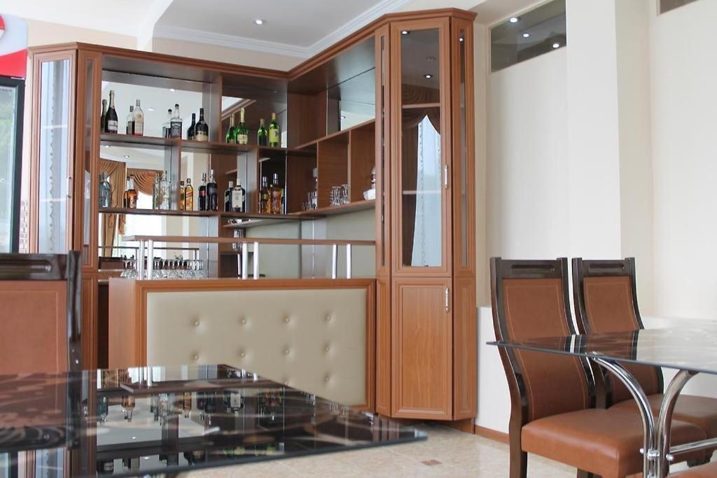 Imperator 1 Hotel Kutaisi Dış mekan fotoğraf