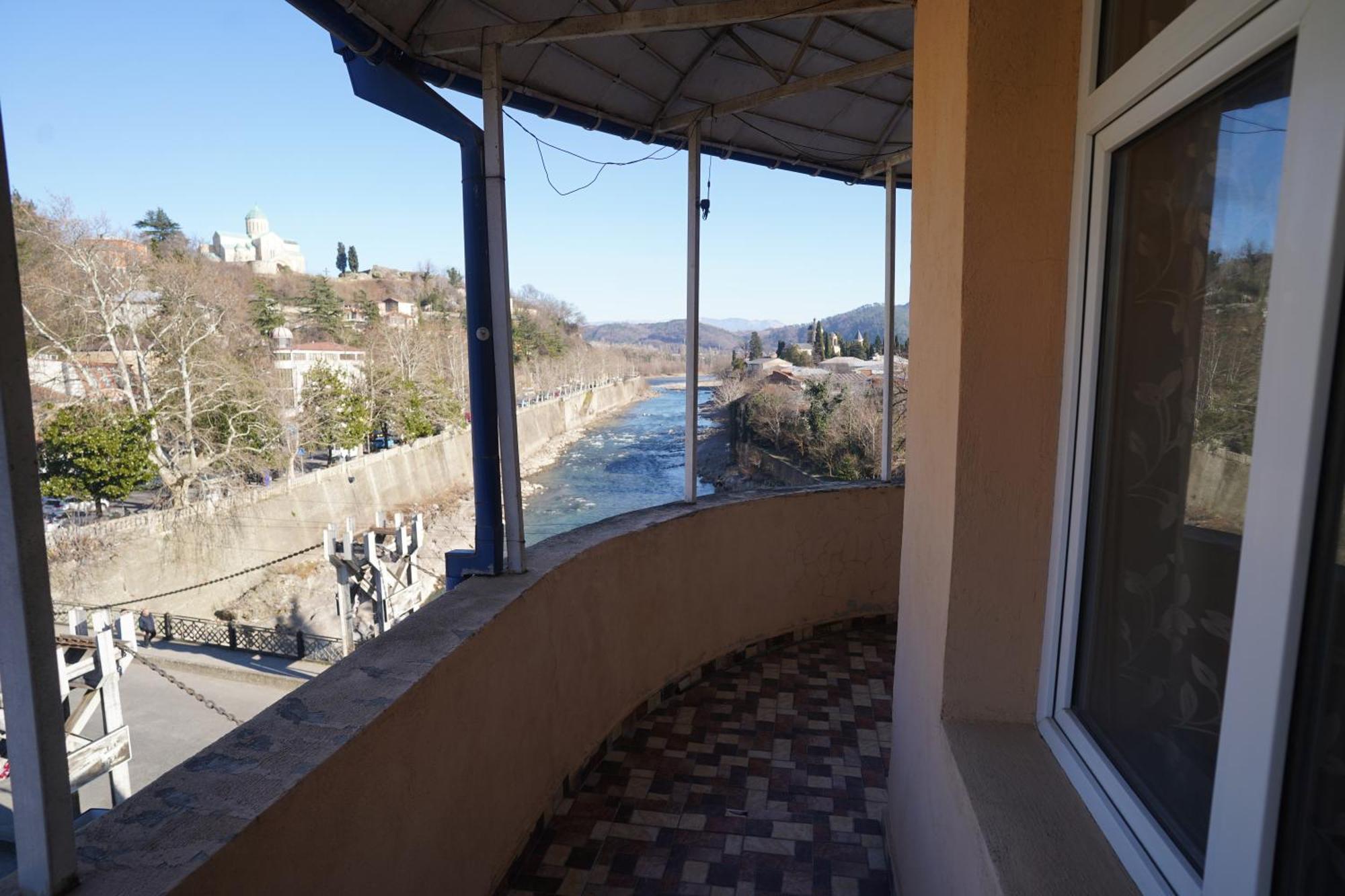 Imperator 1 Hotel Kutaisi Dış mekan fotoğraf
